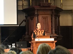 Professor Louise O Fresco reads the laudation for Yotam Ottolenghi ©cadwu