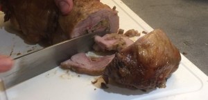 Carving roulade of turkey © cadwu