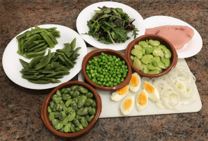 all ingredients of the Salad with Grean Beans and Swordfish © cadwu