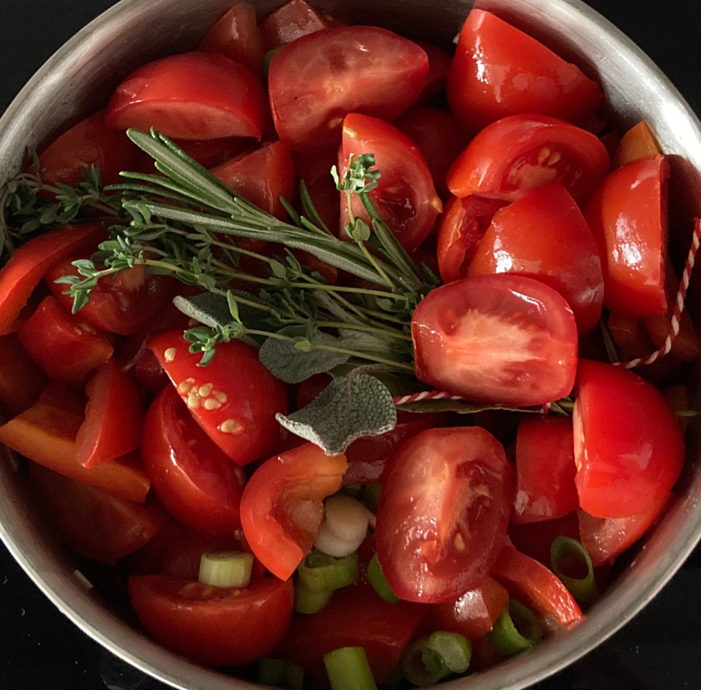 Beginning of Tomato Sauce ©cadwu