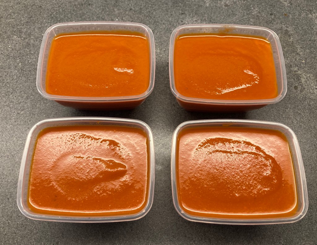 Tomato Sauce ready to be frozen ©cadwu