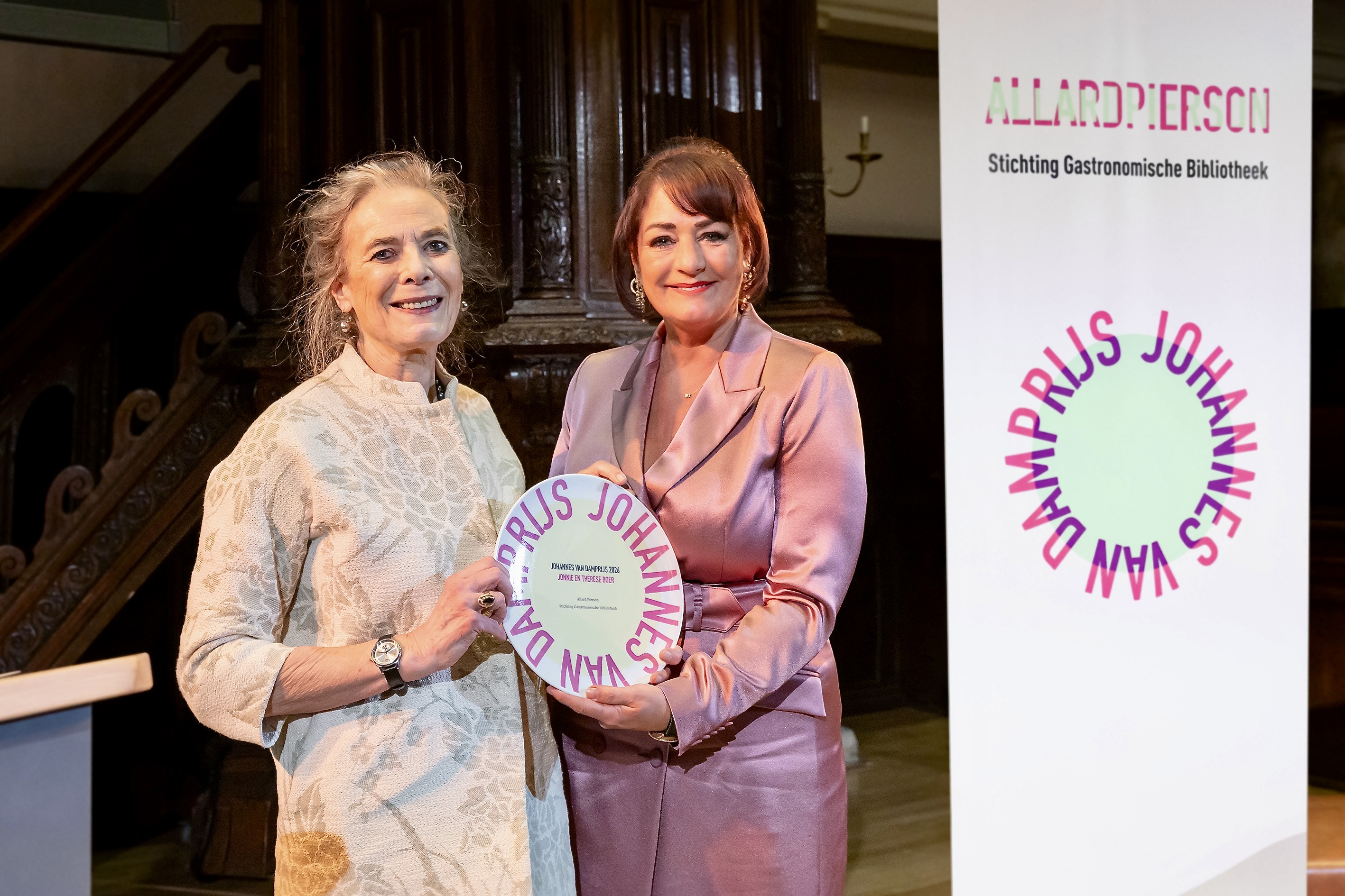 Louise Fresco and Thérèse Boer - the 2026 Johannes van Dam Prize © Allard Pierson / Maarten van Haaff