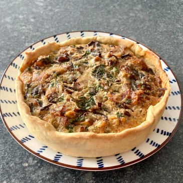 Pie with Blue Cheese, Mushrooms and Walnuts ©cadwu plus bacon, oregano, parsley and eggs